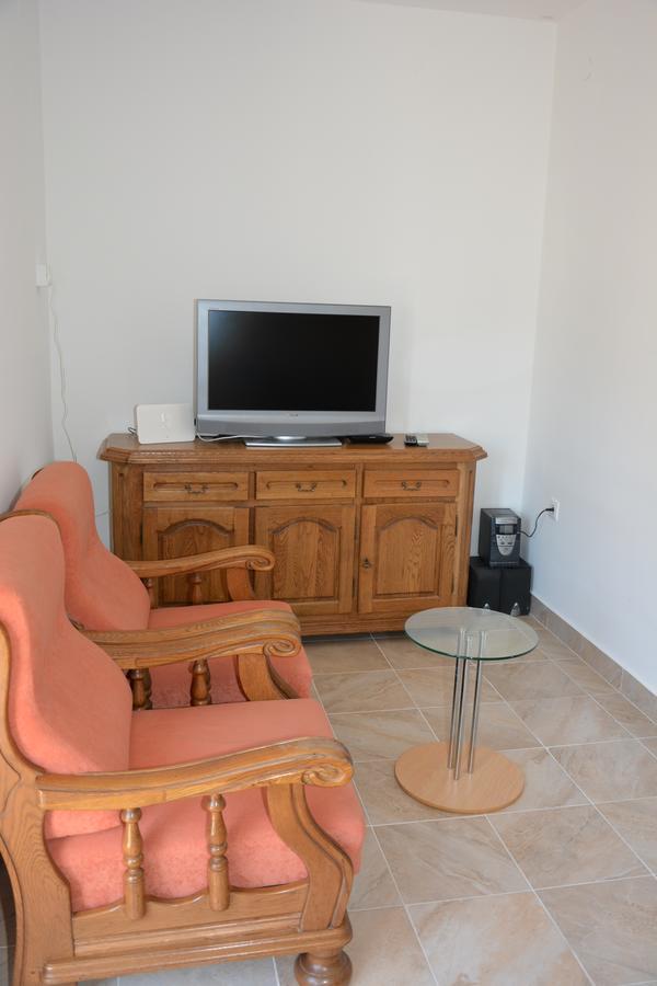 Taris Apartman Zengg Kültér fotó