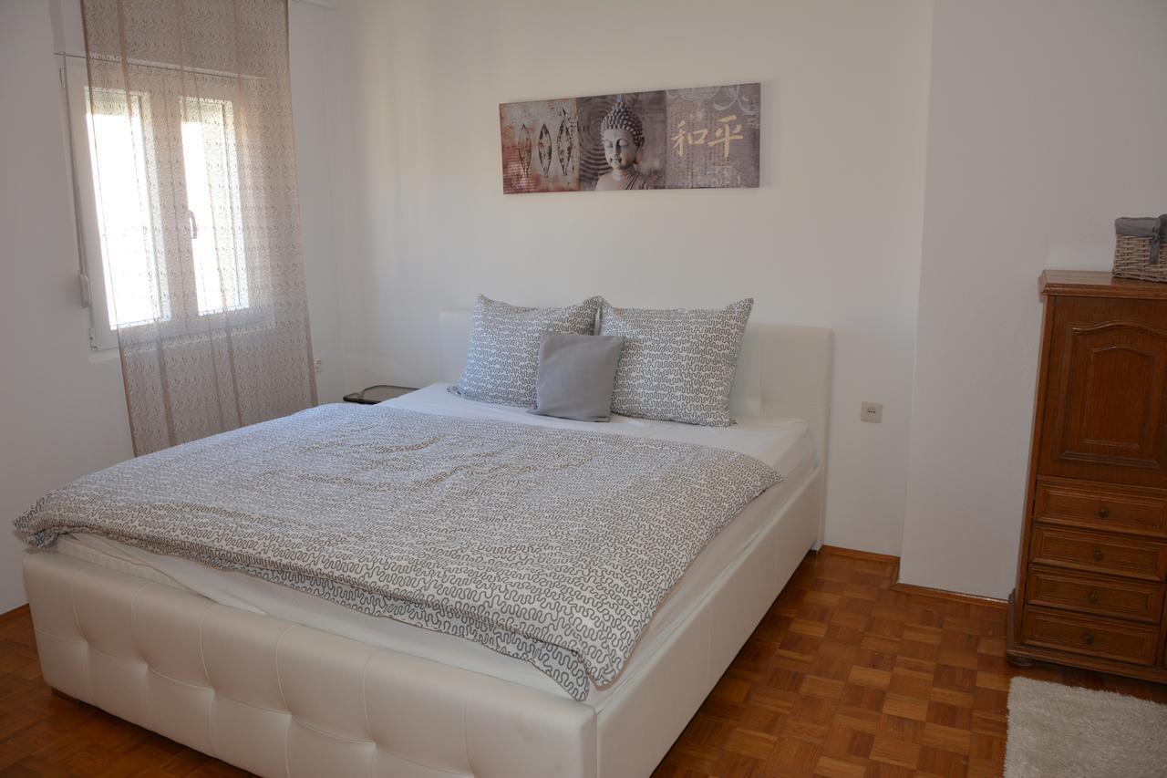 Taris Apartman Zengg Kültér fotó